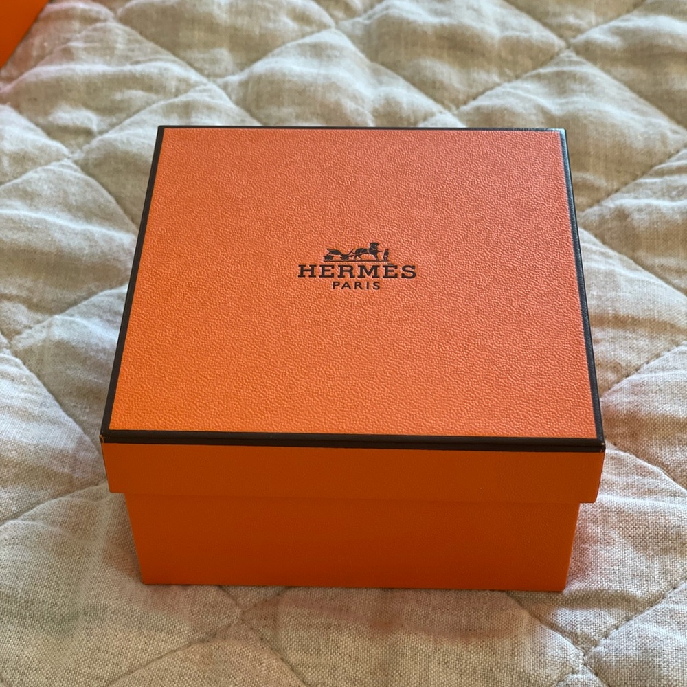 Hermes earring box with orange box